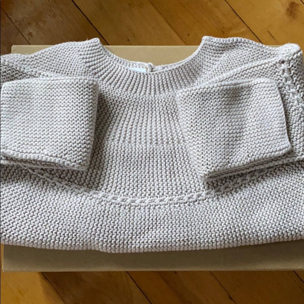 Sweater. - Picture 1 of 3